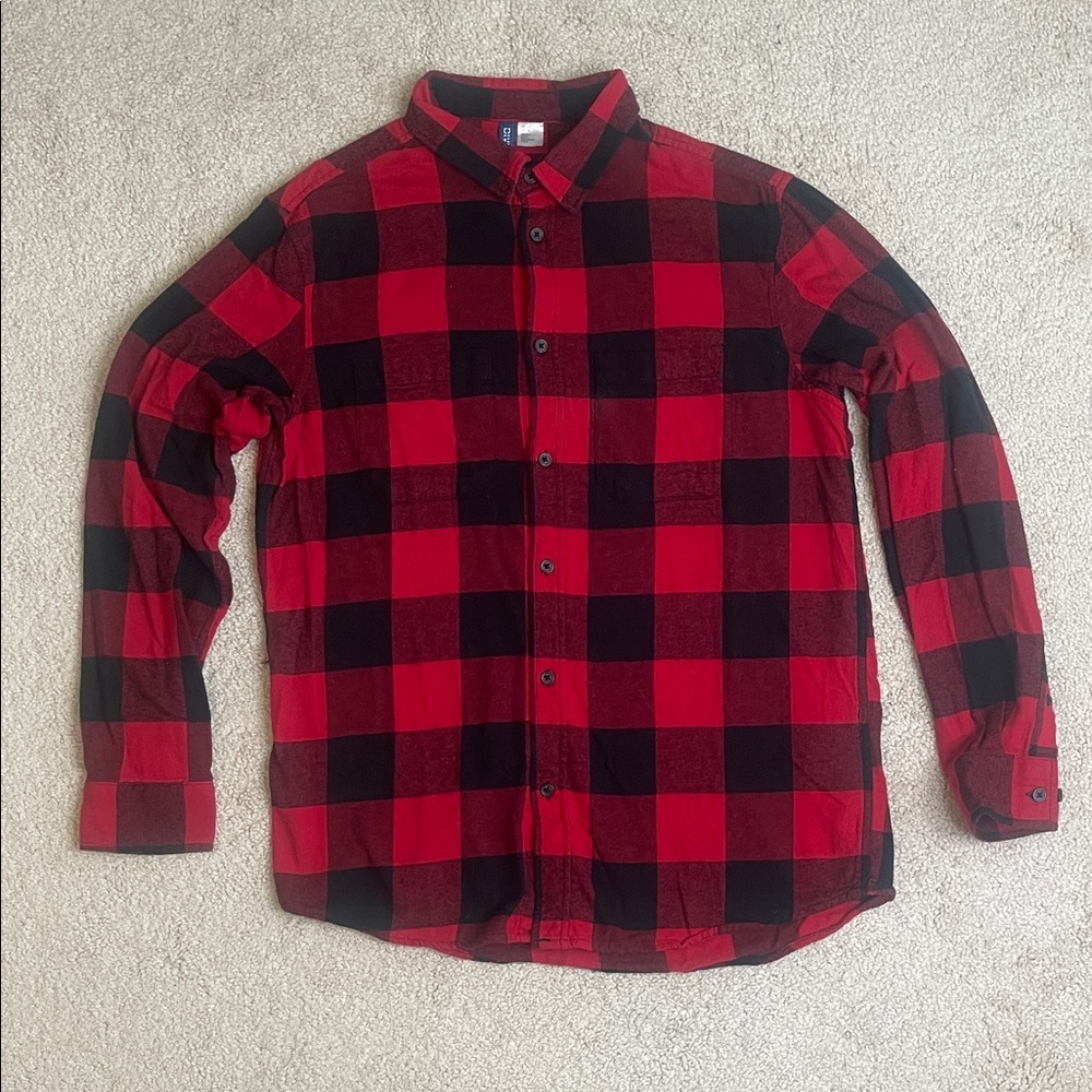 Divided by H&M Red and Black Buffalo Flannel Plaid Button-Down Shirt